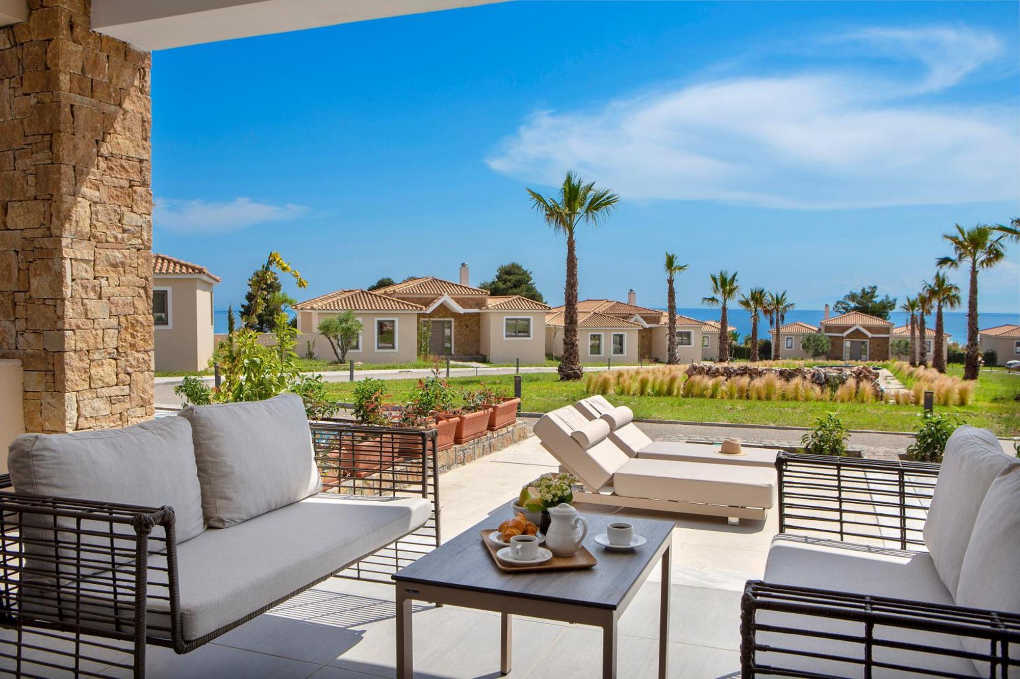 Ajul Luxury Hotel & Spa Resort, A Registry Collection Hotel アギア・パラスカヴィ エクステリア 写真