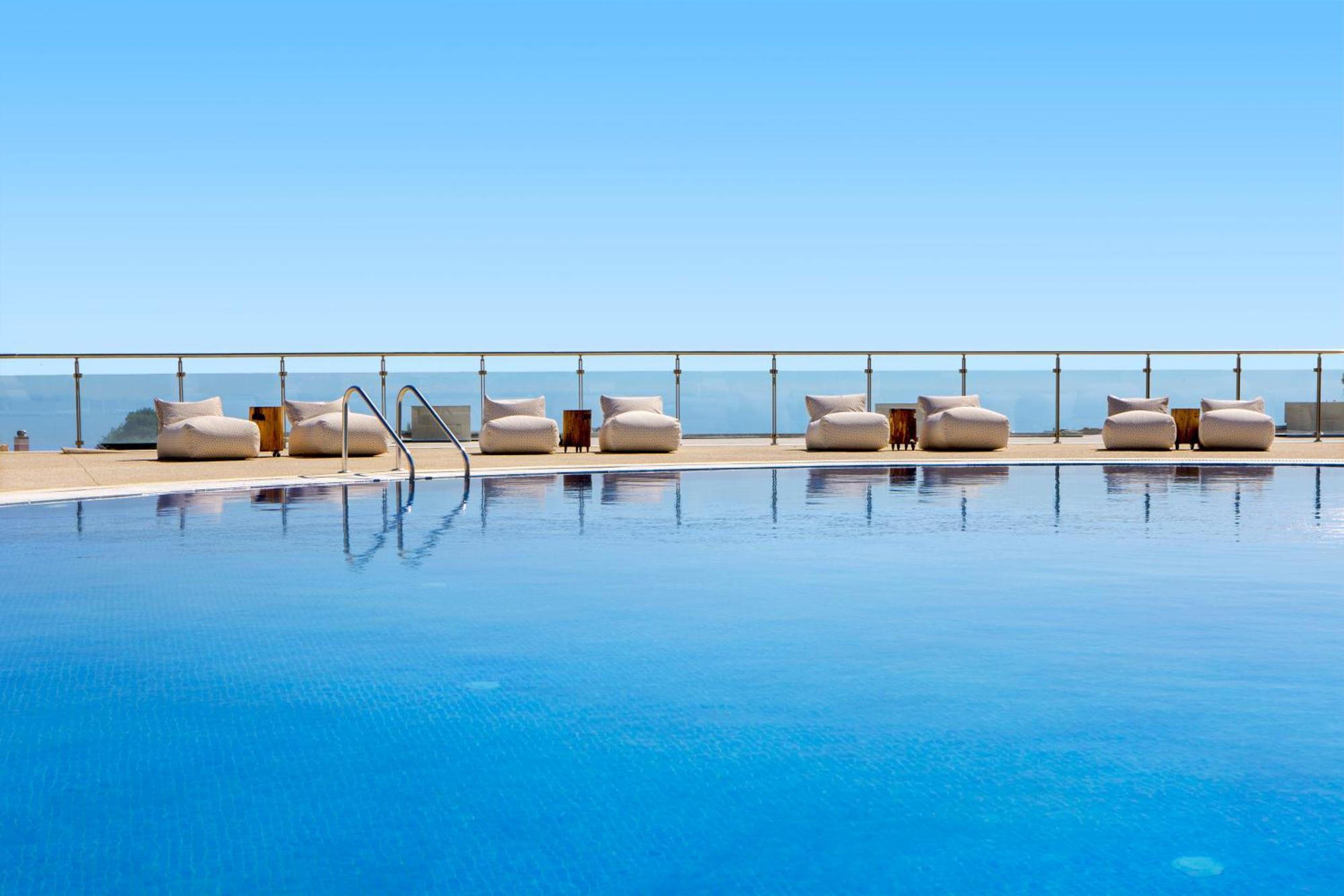 Ajul Luxury Hotel & Spa Resort, A Registry Collection Hotel アギア・パラスカヴィ エクステリア 写真