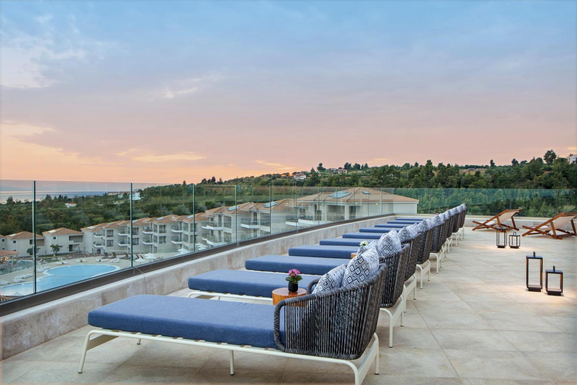 Ajul Luxury Hotel & Spa Resort, A Registry Collection Hotel アギア・パラスカヴィ エクステリア 写真