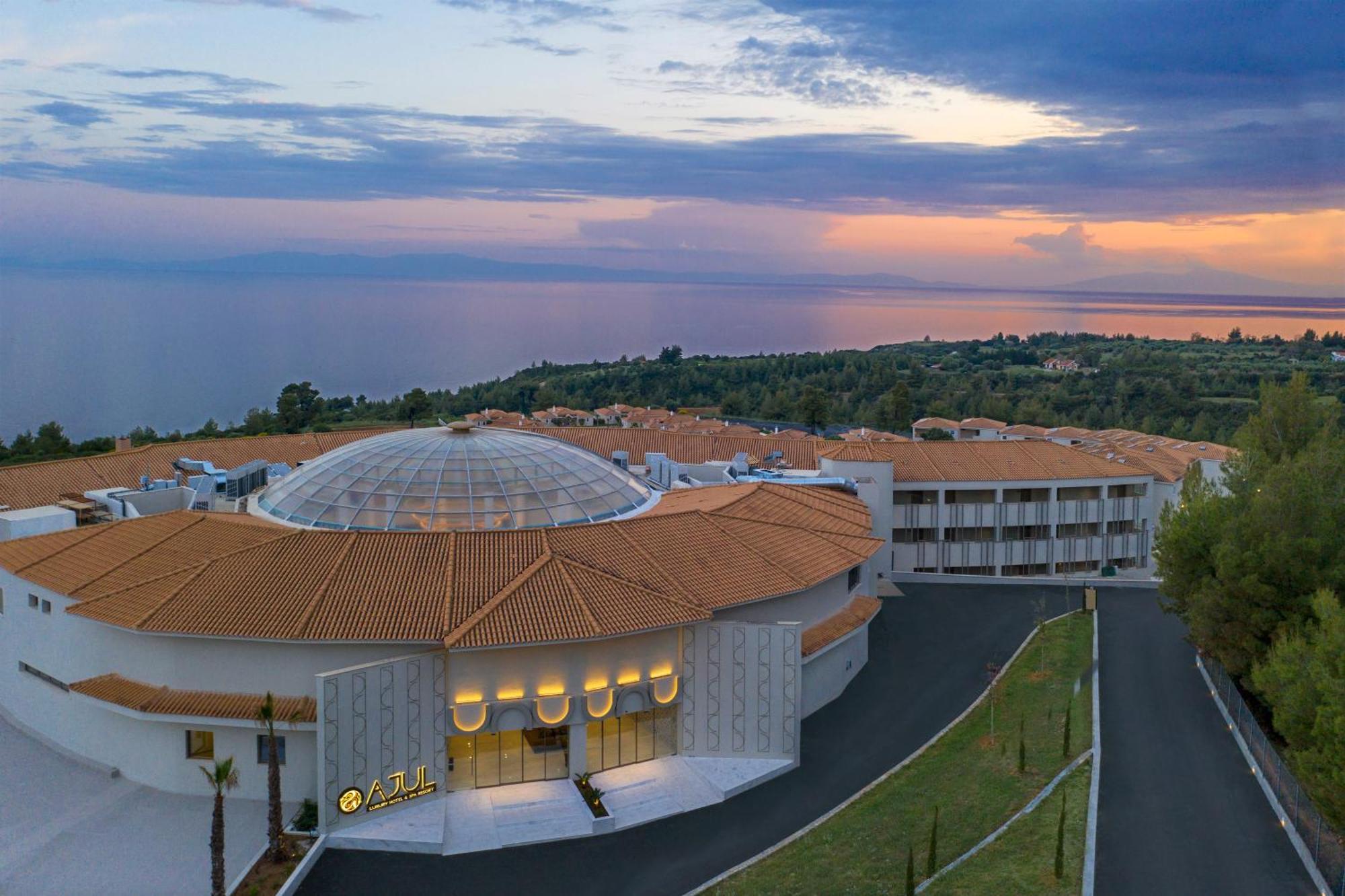 Ajul Luxury Hotel & Spa Resort, A Registry Collection Hotel アギア・パラスカヴィ エクステリア 写真