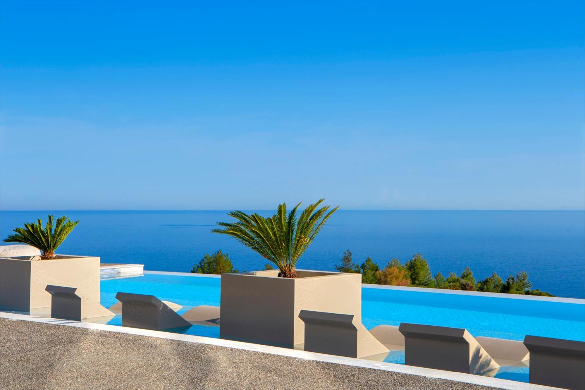 Ajul Luxury Hotel & Spa Resort, A Registry Collection Hotel アギア・パラスカヴィ エクステリア 写真