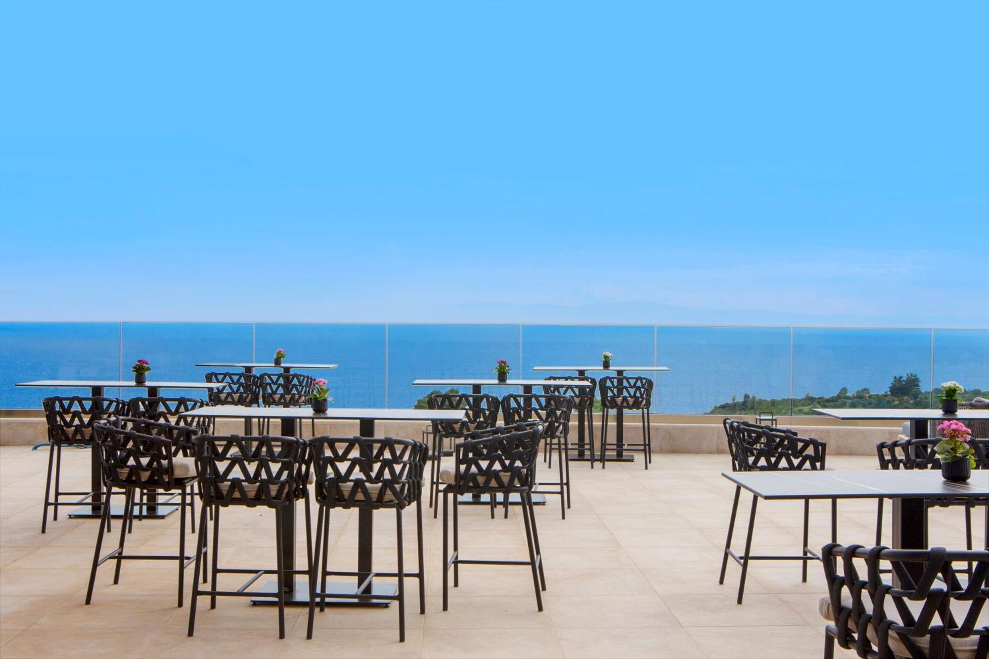 Ajul Luxury Hotel & Spa Resort, A Registry Collection Hotel アギア・パラスカヴィ エクステリア 写真
