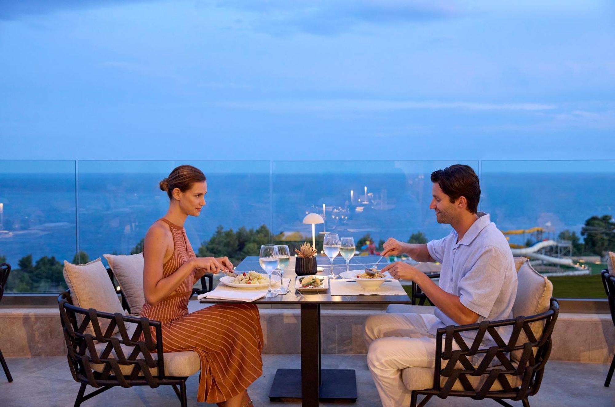 Ajul Luxury Hotel & Spa Resort, A Registry Collection Hotel アギア・パラスカヴィ エクステリア 写真