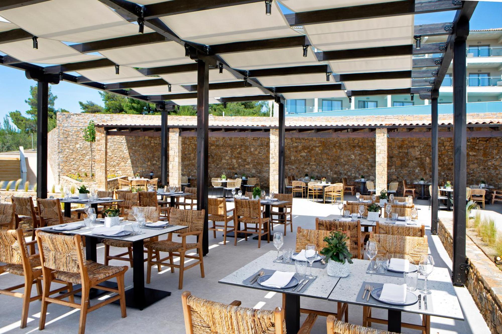 Ajul Luxury Hotel & Spa Resort, A Registry Collection Hotel アギア・パラスカヴィ エクステリア 写真