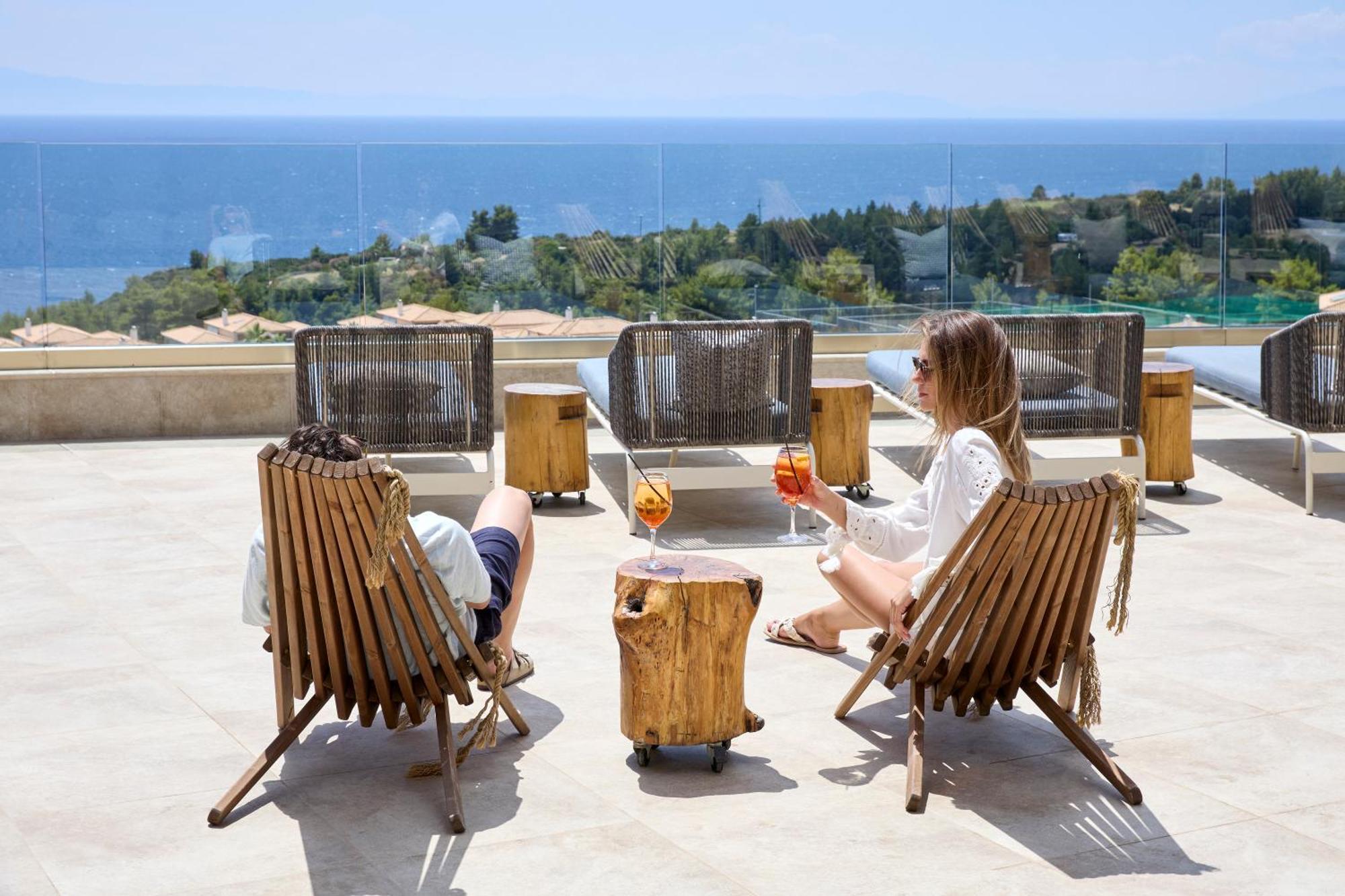 Ajul Luxury Hotel & Spa Resort, A Registry Collection Hotel アギア・パラスカヴィ エクステリア 写真
