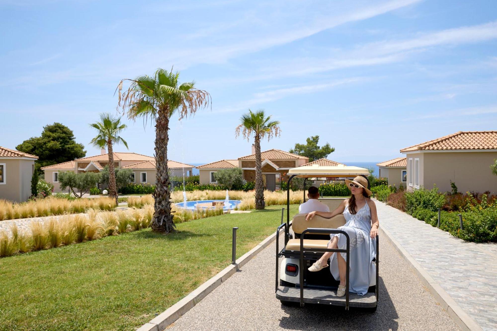 Ajul Luxury Hotel & Spa Resort, A Registry Collection Hotel アギア・パラスカヴィ エクステリア 写真