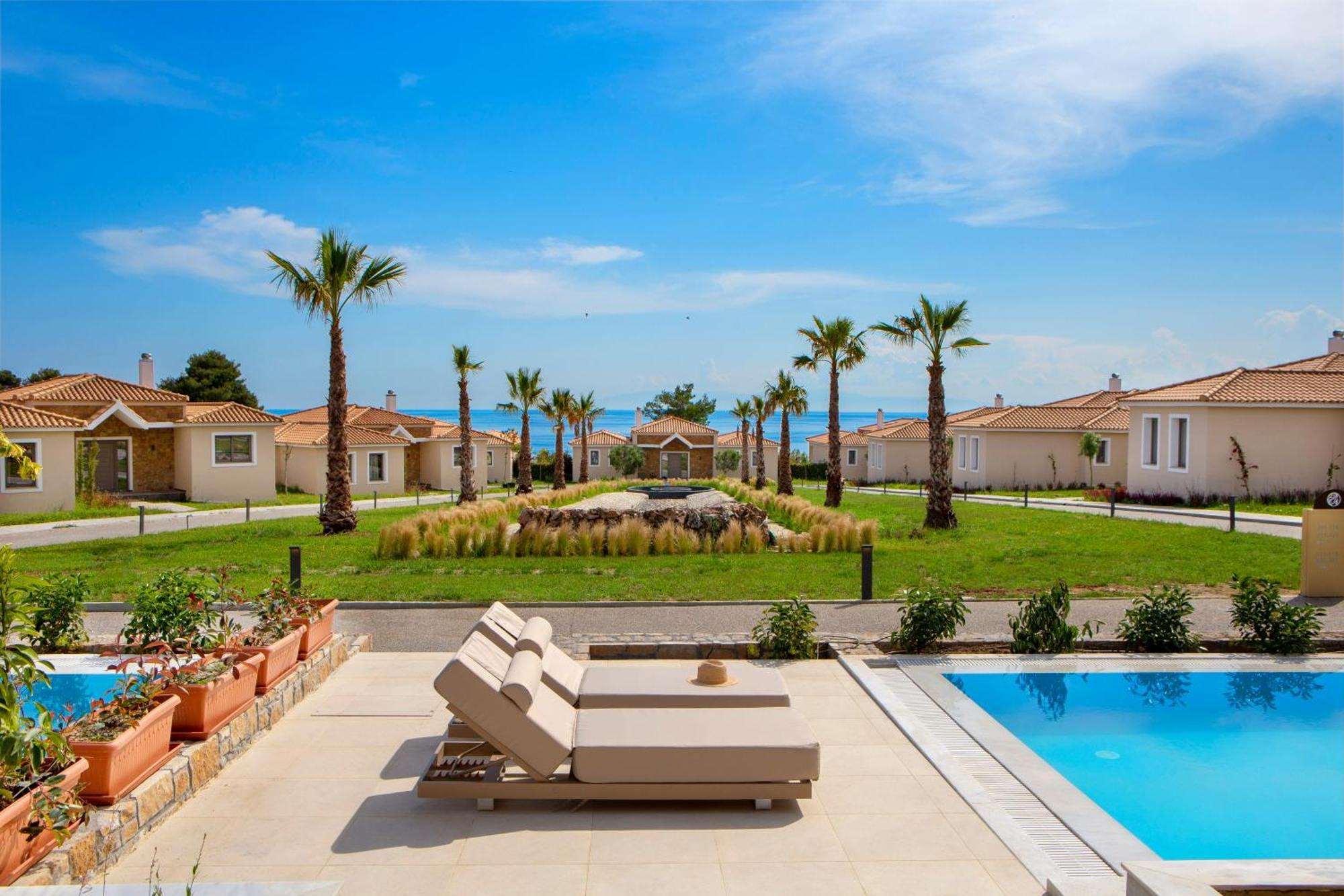 Ajul Luxury Hotel & Spa Resort, A Registry Collection Hotel アギア・パラスカヴィ エクステリア 写真
